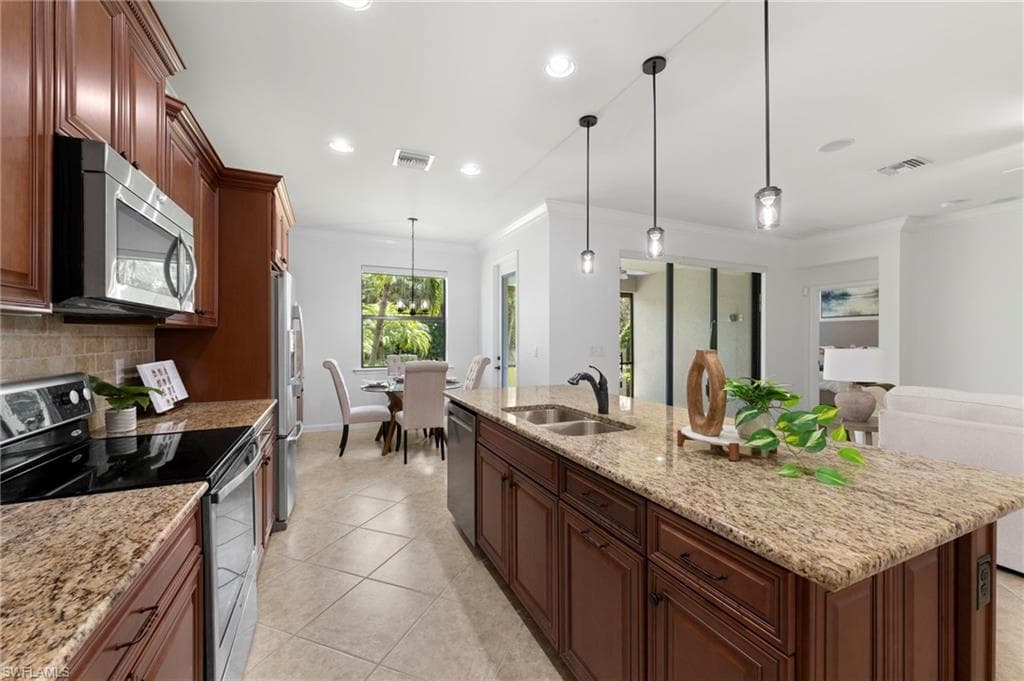 20247 Cypress Shadows BLVD-23