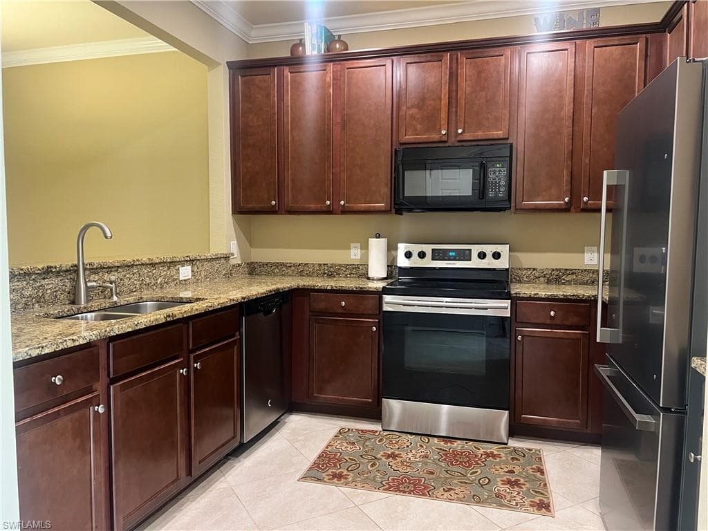 10300 Via Colomba CIR-9