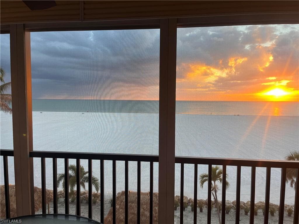 6400 Estero BLVD 403-2