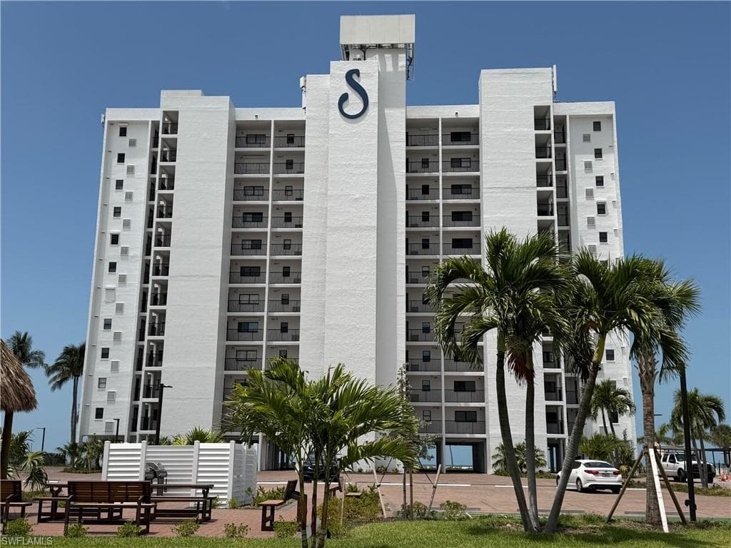 6400 Estero BLVD 403-12