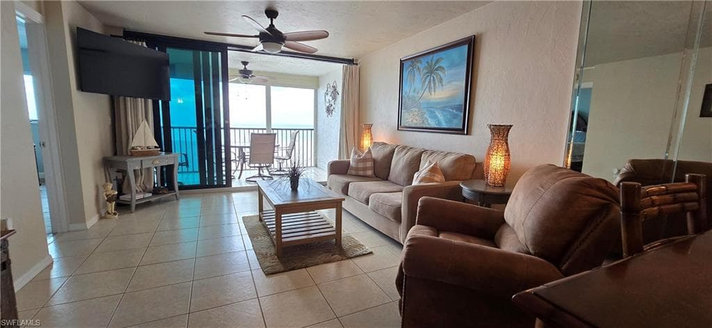 6400 Estero BLVD 403-3