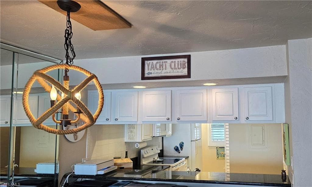 6400 Estero BLVD 403-9