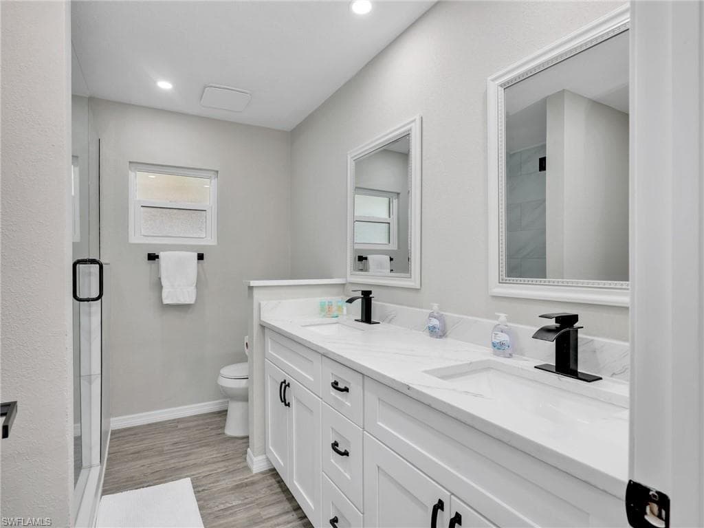 195 Hibiscus DR-17