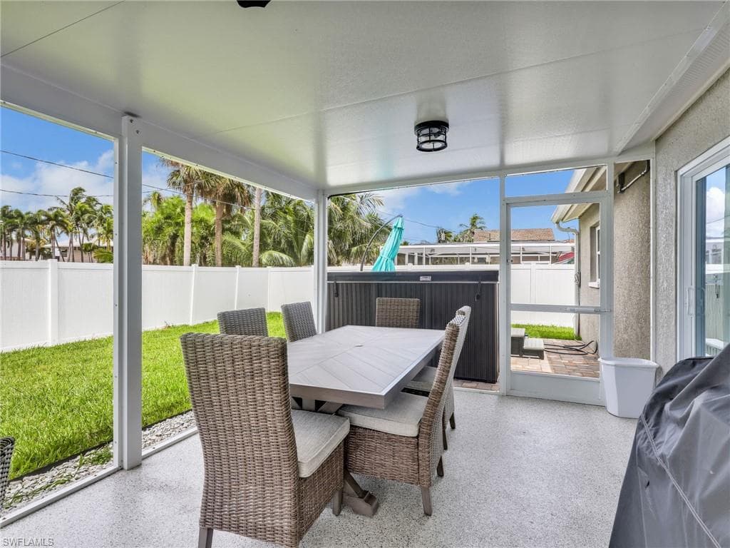 195 Hibiscus DR-28