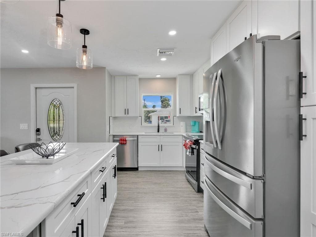 195 Hibiscus DR-5