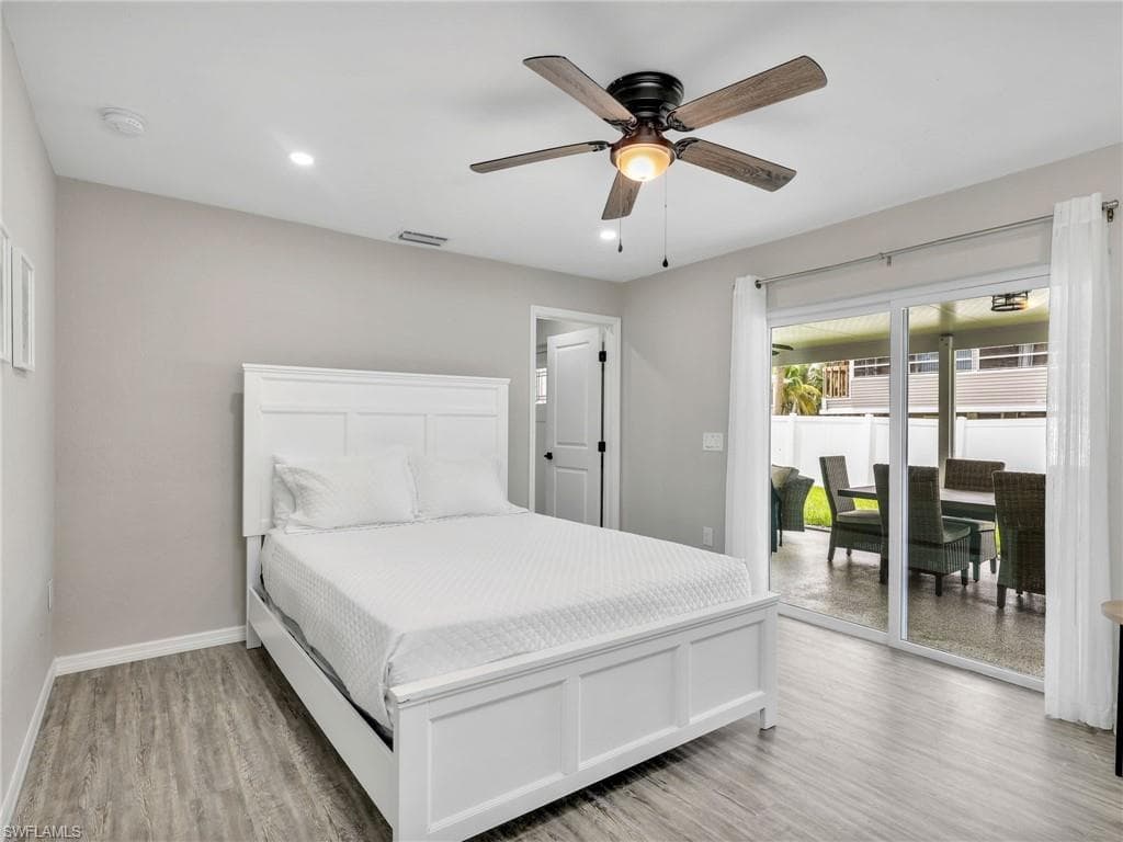 195 Hibiscus DR-20