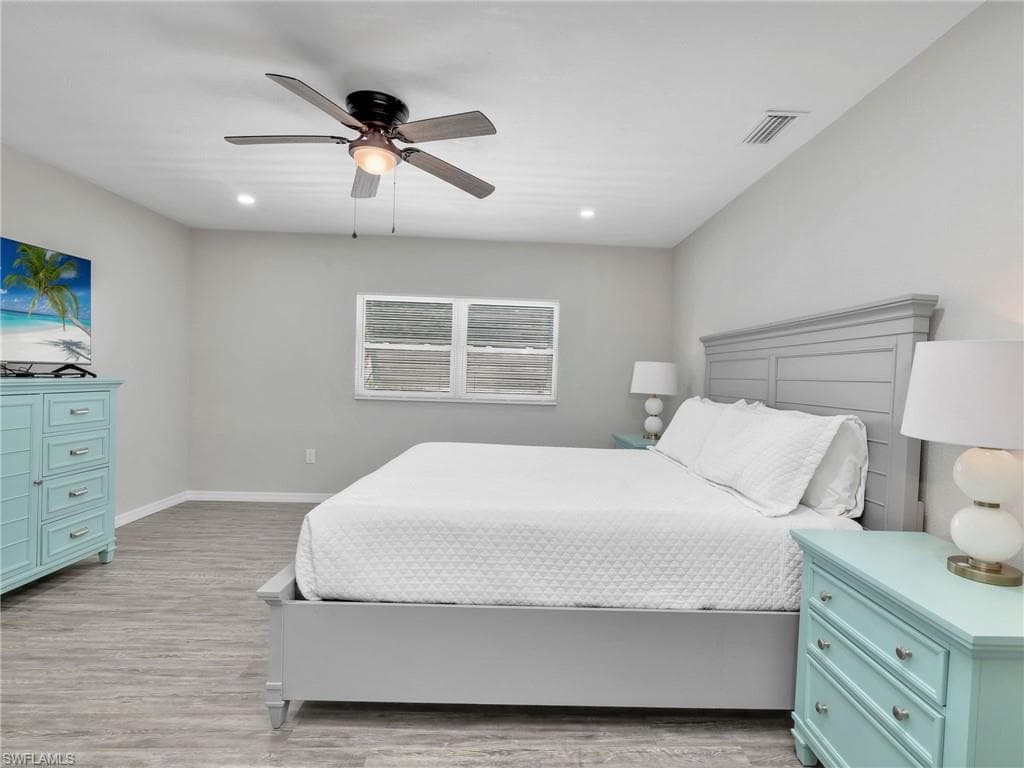 195 Hibiscus DR-15