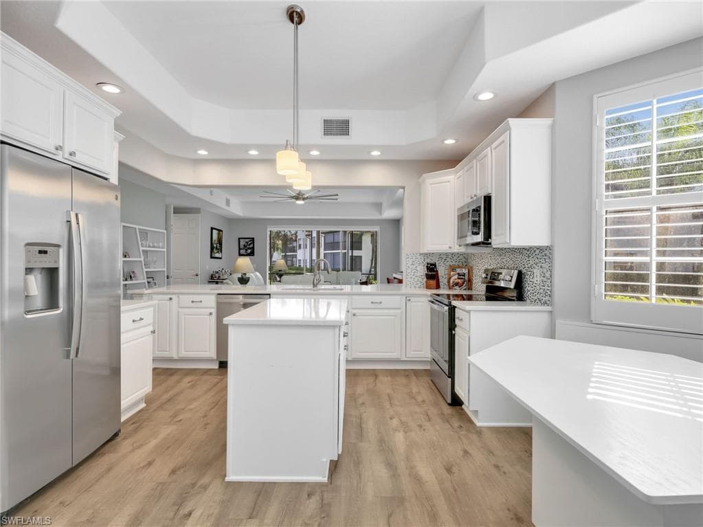 4758 Stratford CT 1302-6