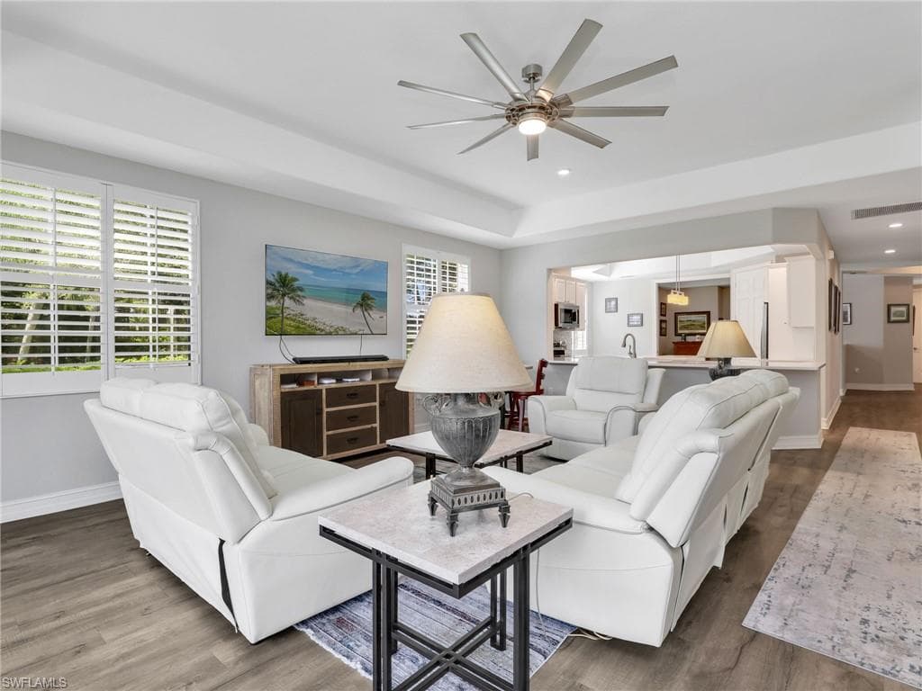 4758 Stratford CT 1302-17