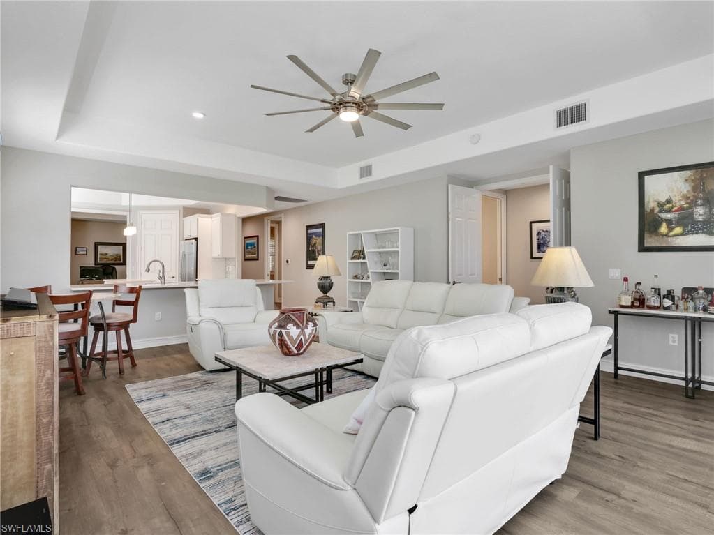 4758 Stratford CT 1302-16