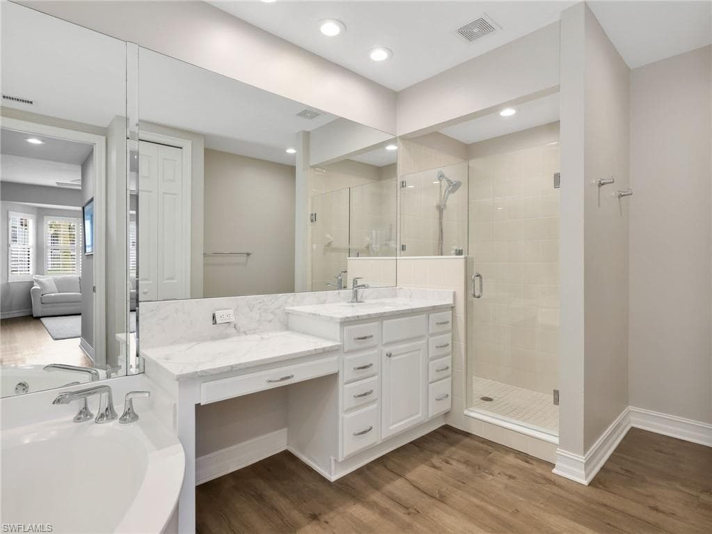 4758 Stratford CT 1302-22