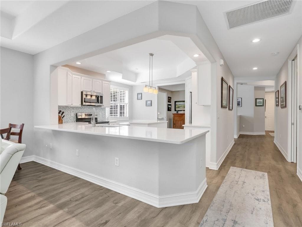 4758 Stratford CT 1302-10