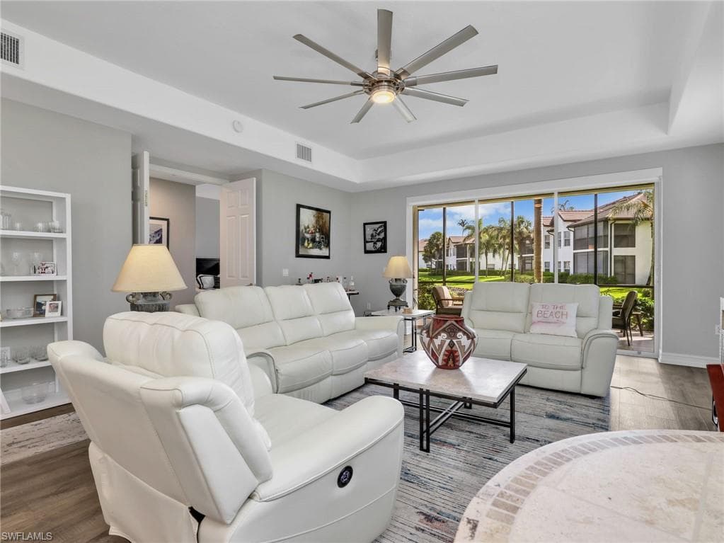 4758 Stratford CT 1302-15