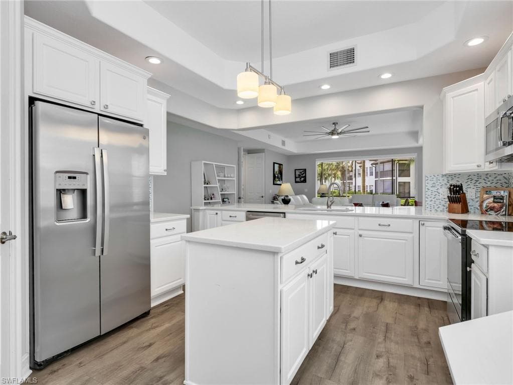 4758 Stratford CT 1302-8