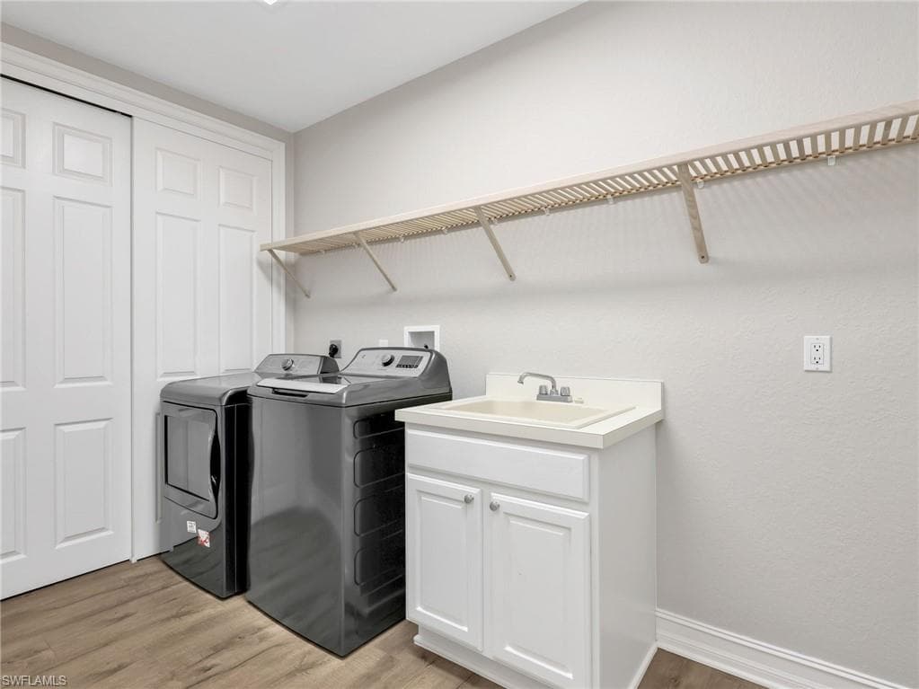 4758 Stratford CT 1302-25