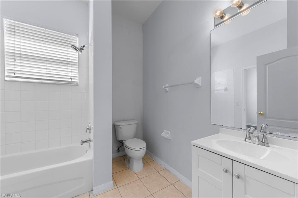 2727 Blue Cypress Lake CT-16