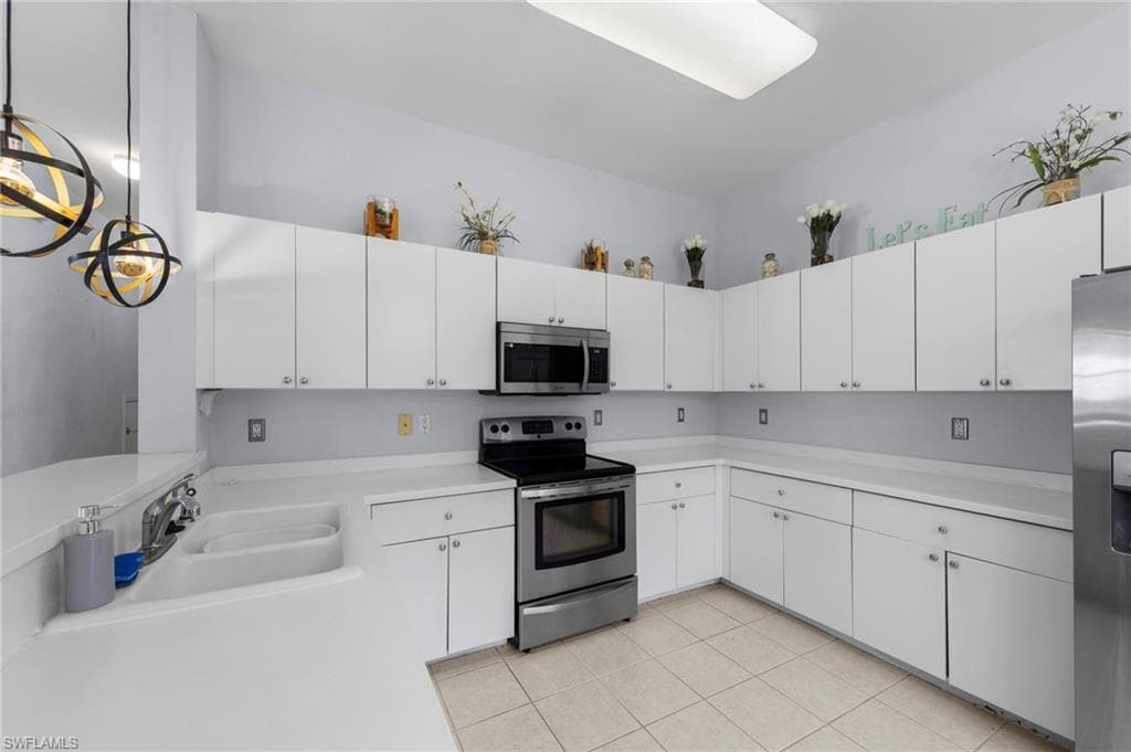 2727 Blue Cypress Lake CT-11