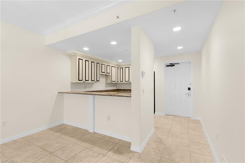 221 9th ST S 301-24