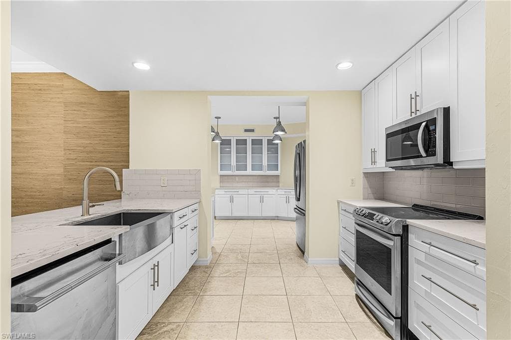 221 9th ST S 301-2