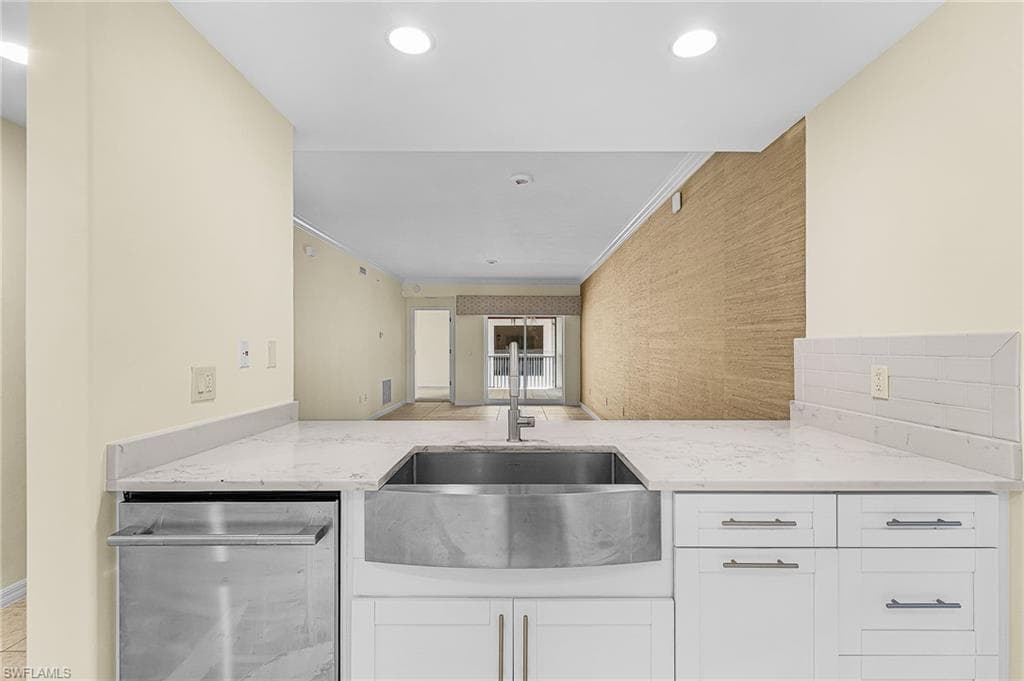 221 9th ST S 301-8