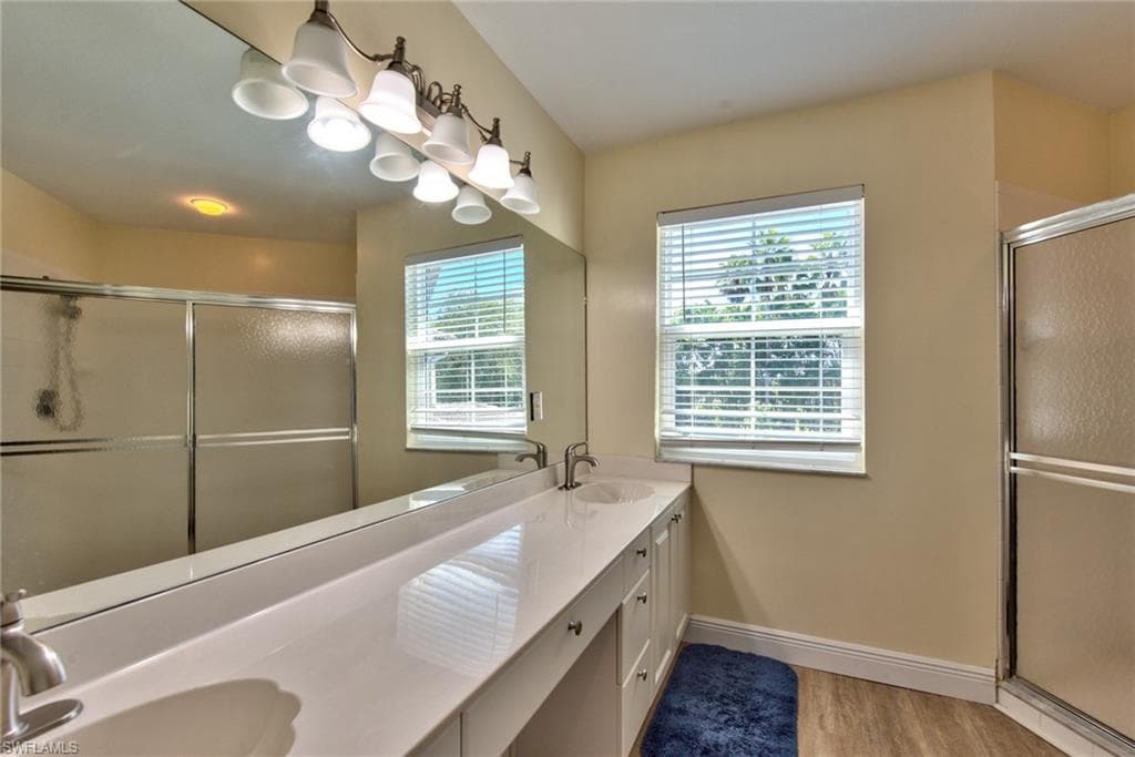 1100 Diamond CIR 1104-13