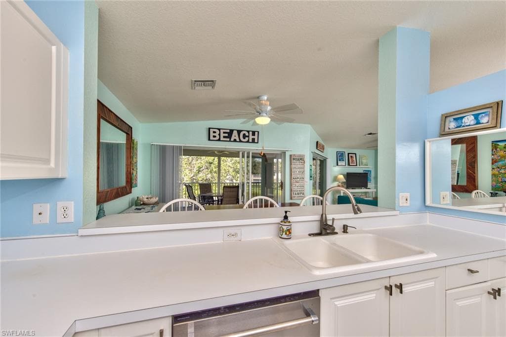 1100 Diamond CIR 1104-9