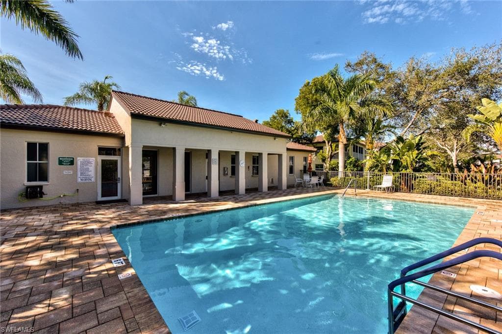1100 Diamond CIR 1104-21