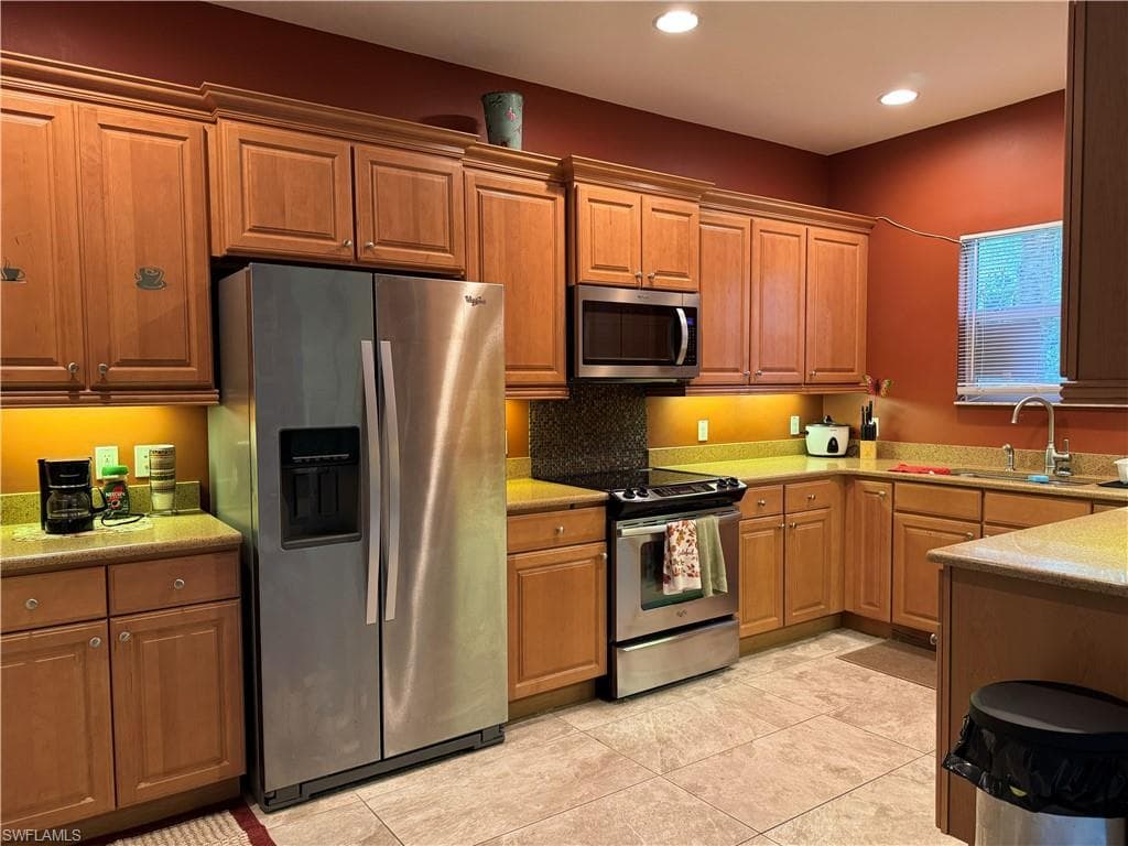 4390 Lazio WAY 405-4