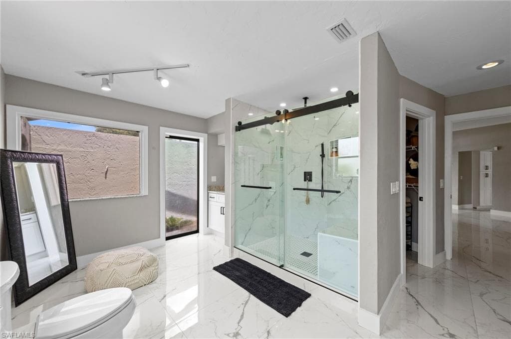 17209 Castleview DR-24
