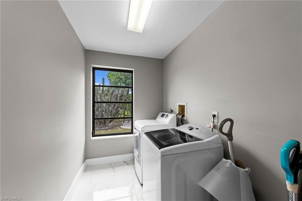 17209 Castleview DR-35