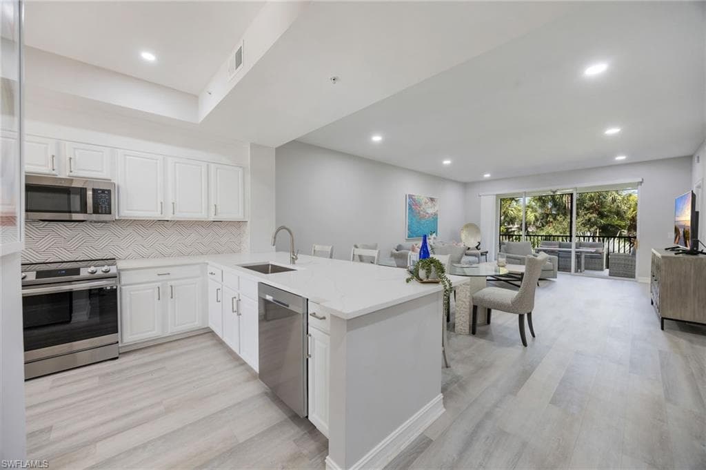 20930 Island Sound CIR 203-7