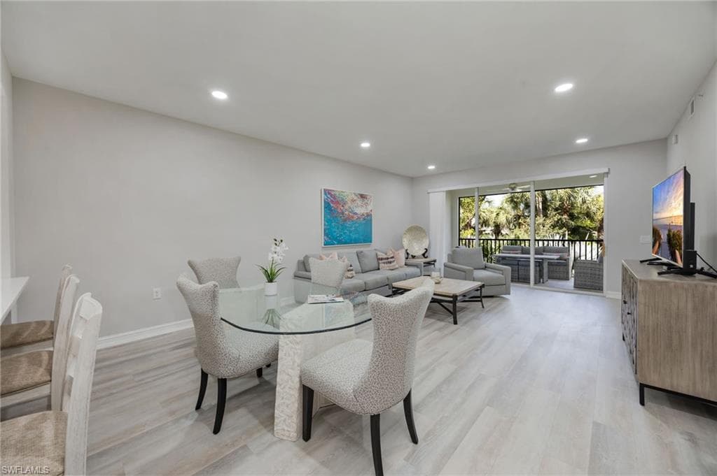 20930 Island Sound CIR 203-8