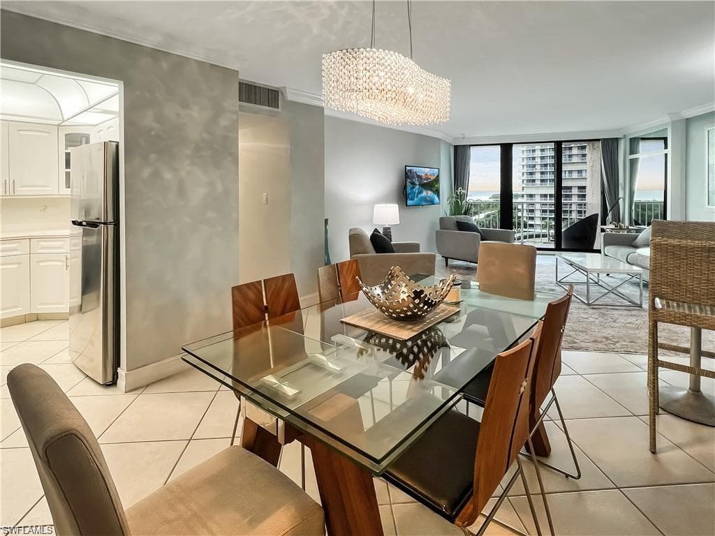 320 Seaview CT 608-6