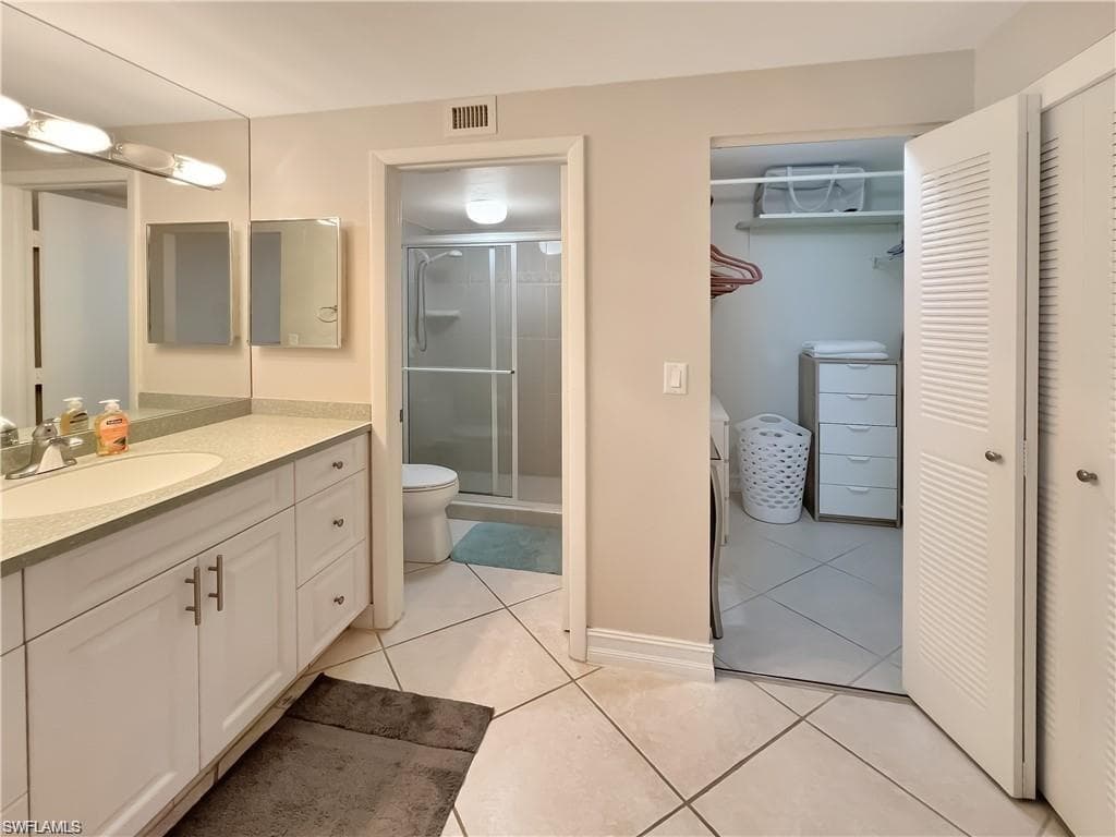 320 Seaview CT 608-13