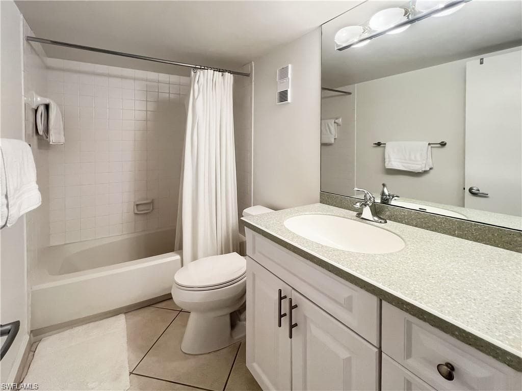 320 Seaview CT 608-18