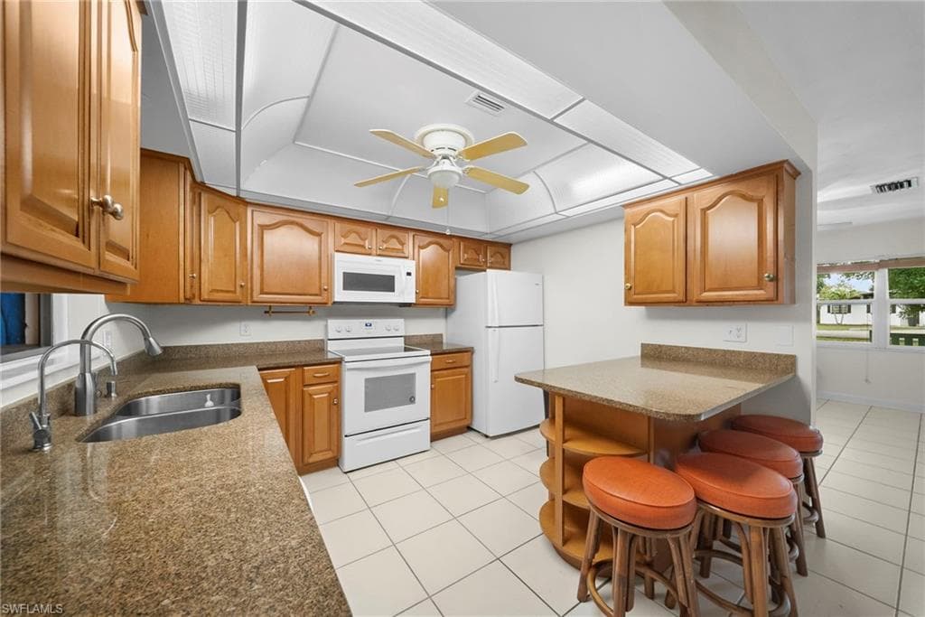 8700 Exeter ST-3