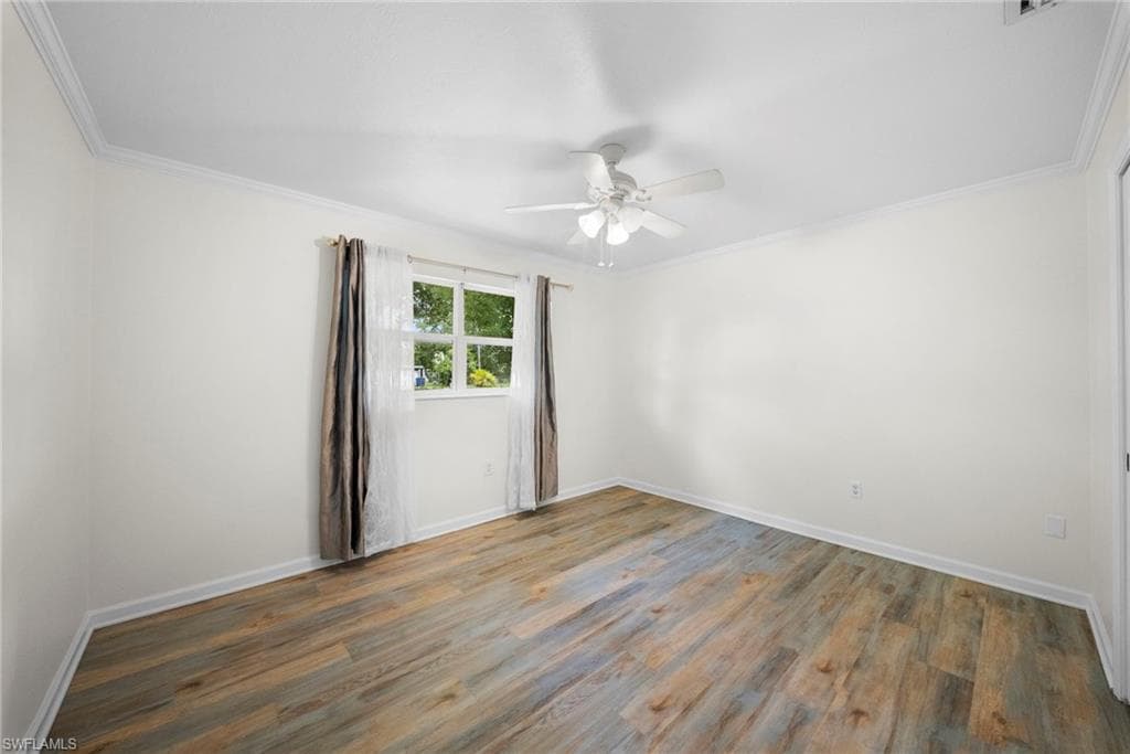 8700 Exeter ST-9