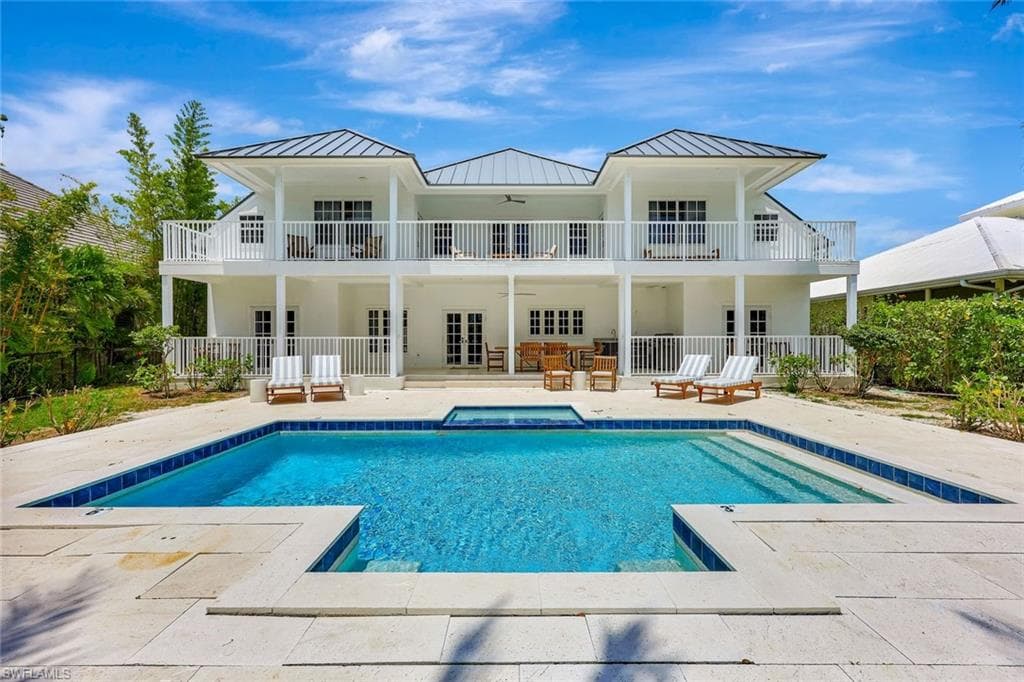 1500 Pelican AVE-22