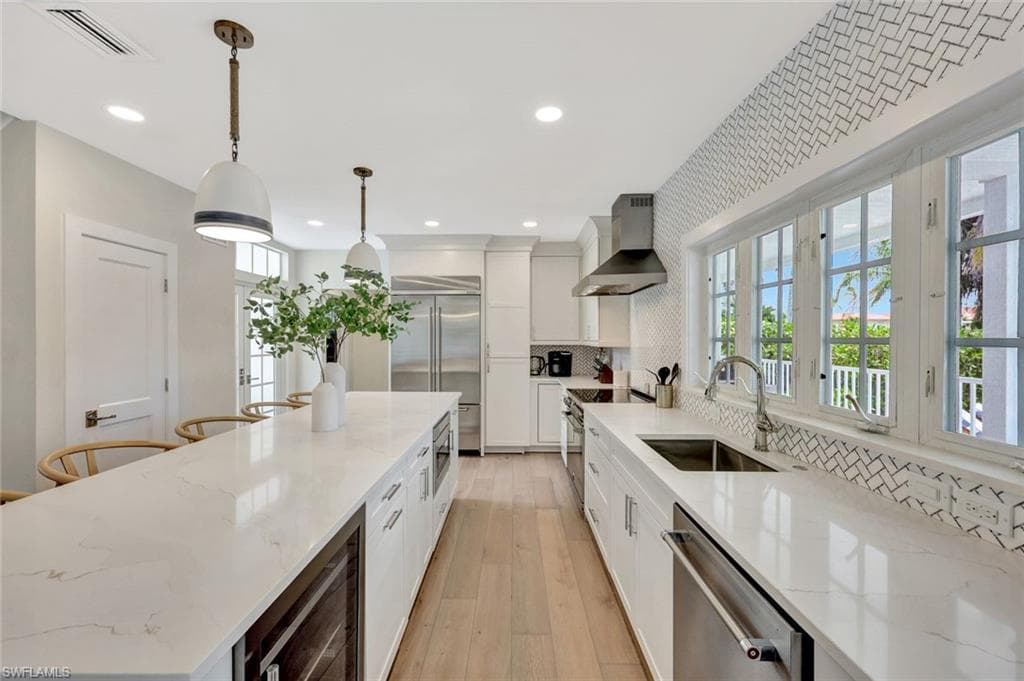 1500 Pelican AVE-9