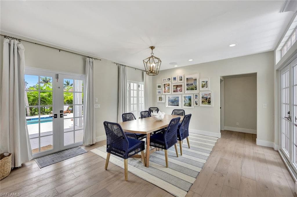 1500 Pelican AVE-10