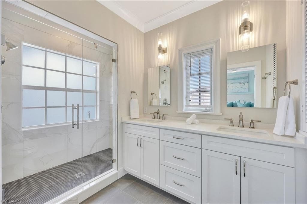 1500 Pelican AVE-14