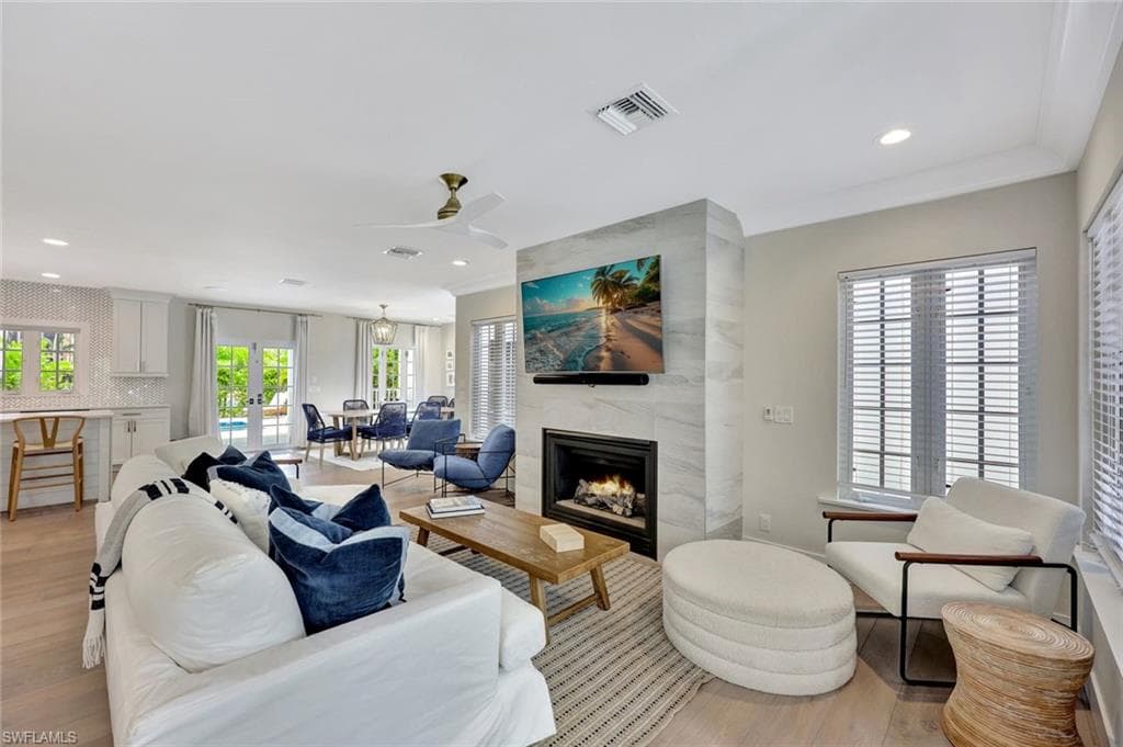 1500 Pelican AVE-4