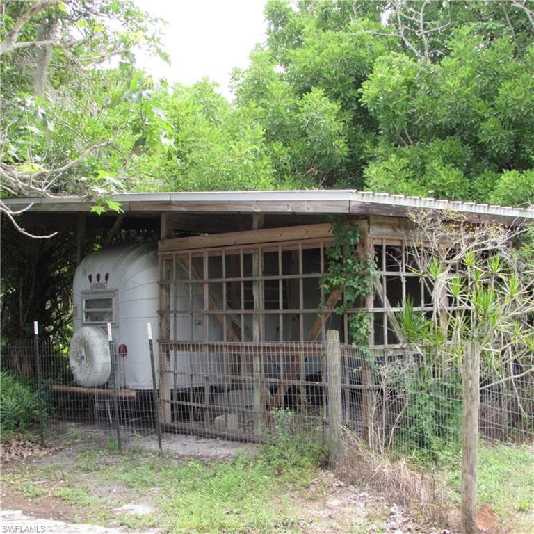 7697 Beach Daisy LN-42