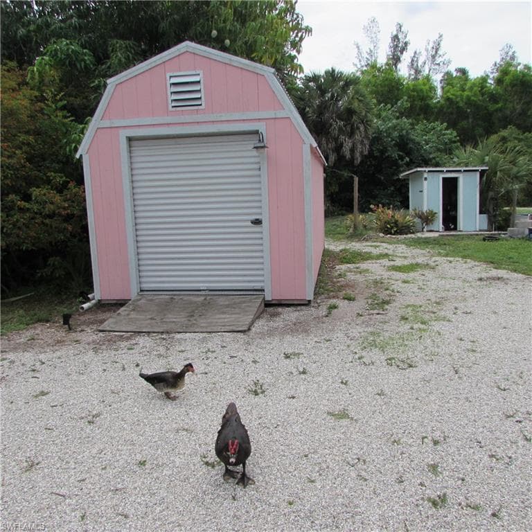 7697 Beach Daisy LN-22