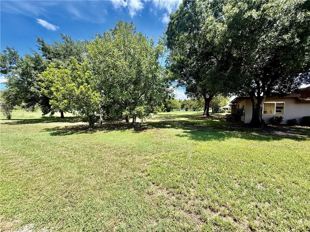 217 Oaklawn CT-6