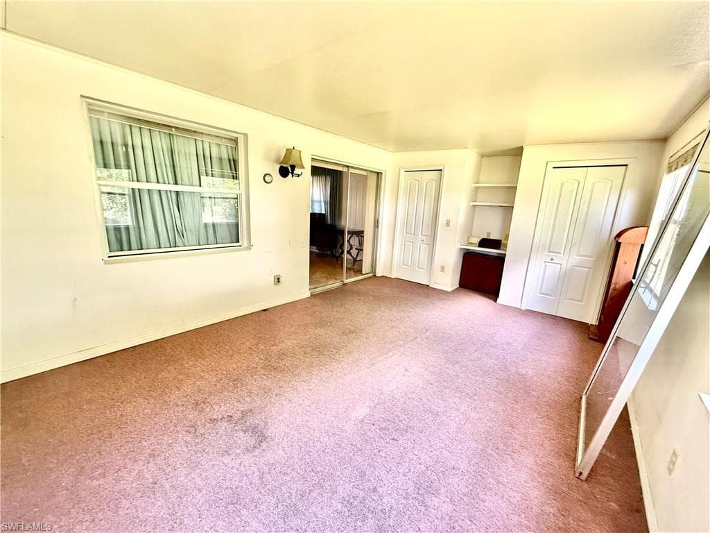 217 Oaklawn CT-16