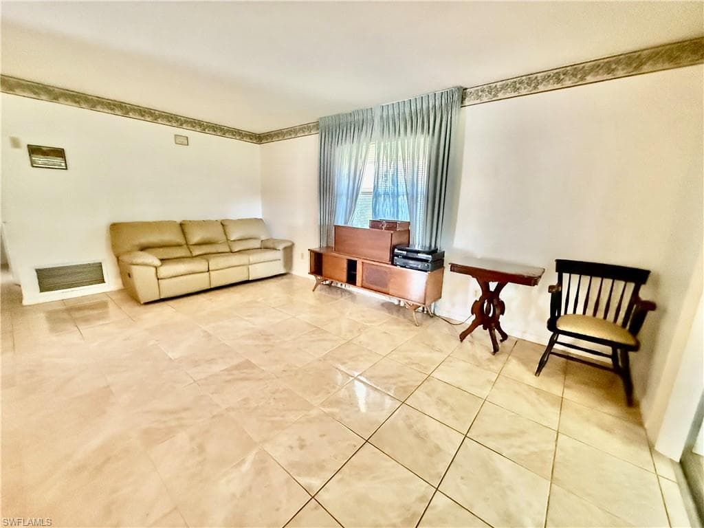 217 Oaklawn CT-9