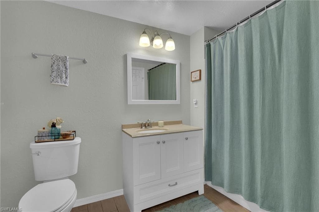 23580 Walden Center DR 207-20