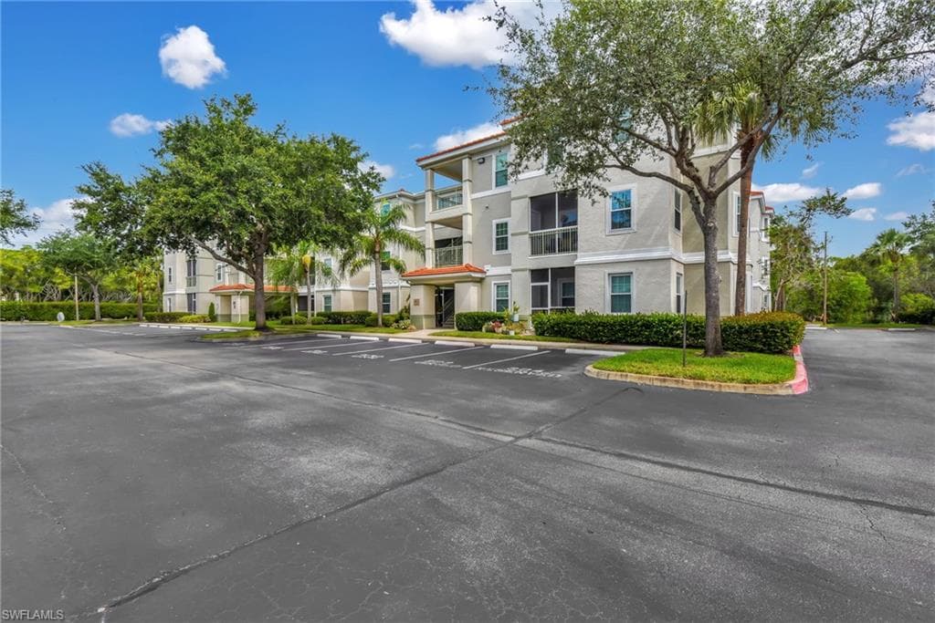 23580 Walden Center DR 207-4