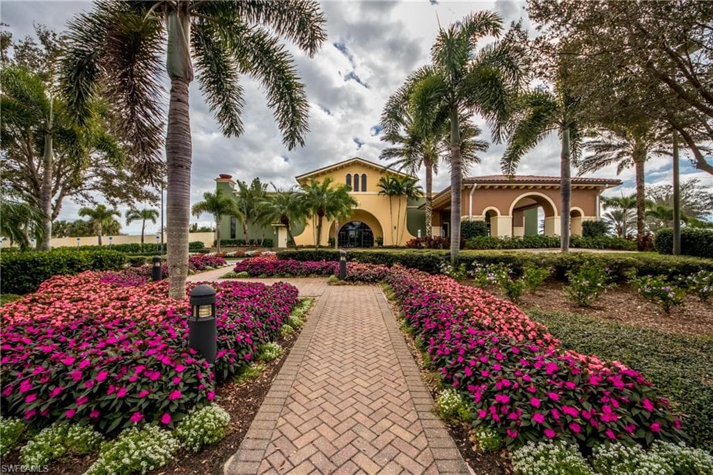 10518 Avila CIR-48